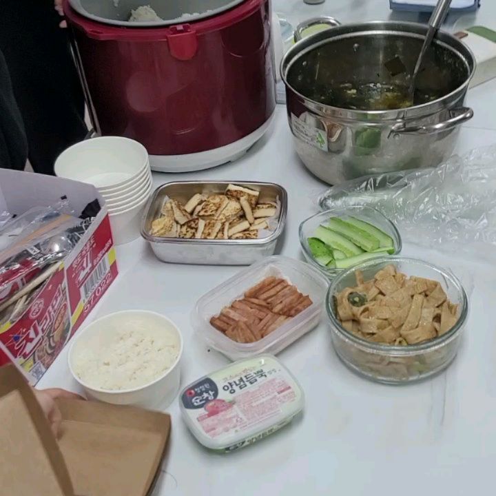 Photo by 기독교동아리 ECU | 서울교대 캠퍼스 on March 31, 2026. May be an image of candle, cake and text.